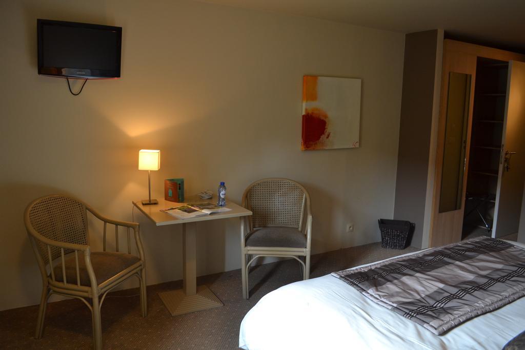 Golf & Hotel De Falnuee Mazy Rum bild