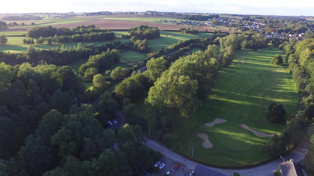 Golf & Hotel De Falnuee Mazy Exteriör bild